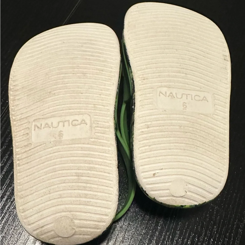 Nautica Bubbles Dinosaur Baby Slide Sandals Size 6